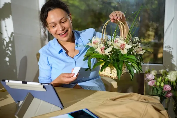 The Benefits of Sending a Corporate Gift Basket to Clients